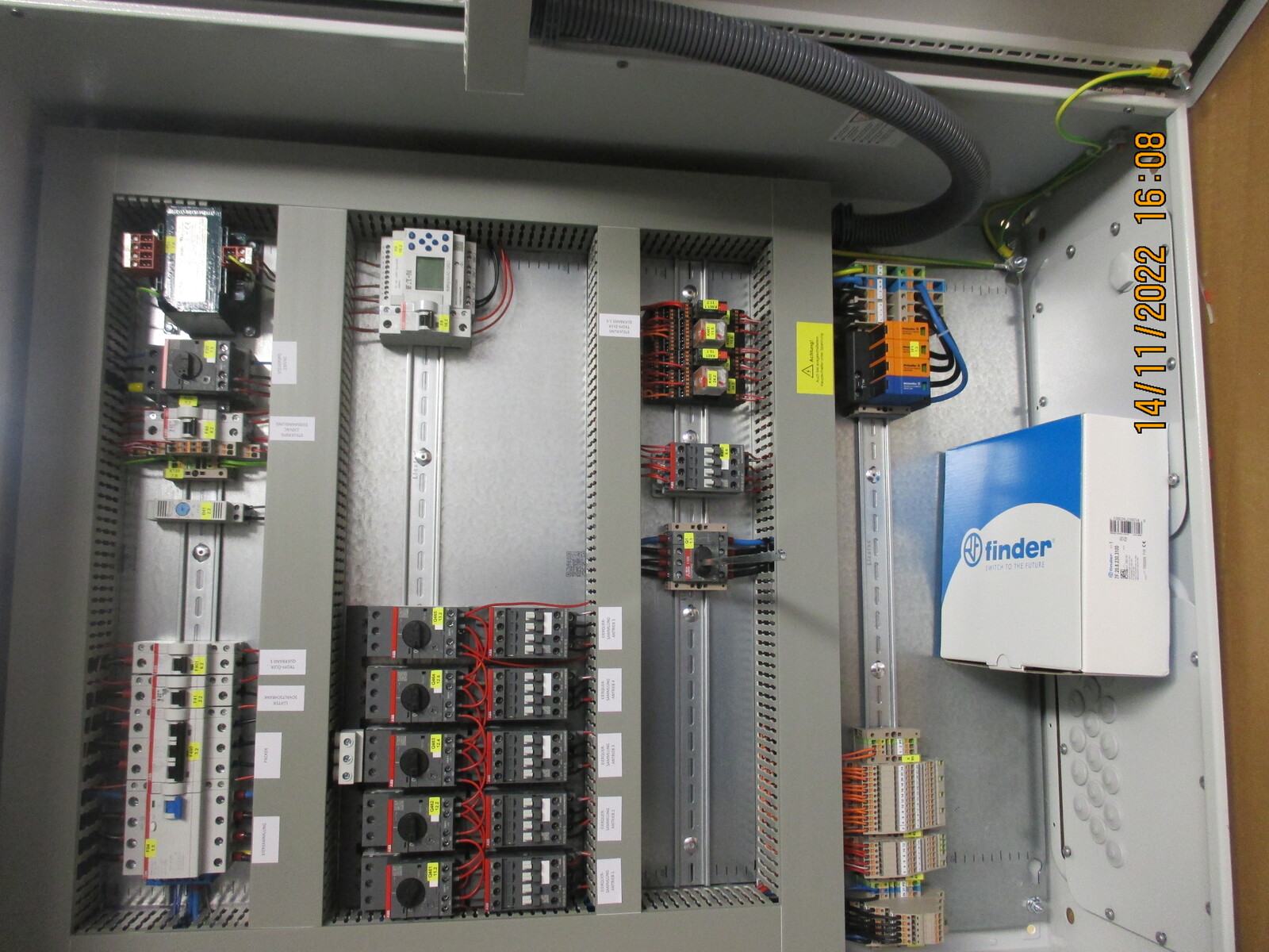 Control cabinet eggcollection